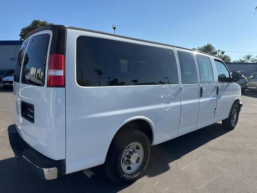 2017 Chevrolet Express 3500 LT