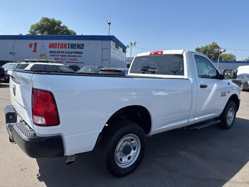 2018 RAM 2500 Tradesman Regular Cab 4x2 8' Box