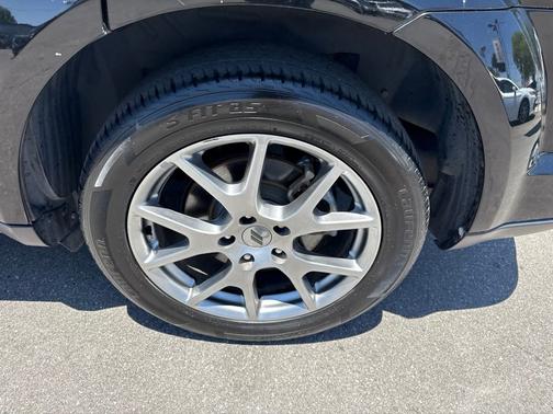 Pitch Black Clearcoat 2018 Dodge Journey GT