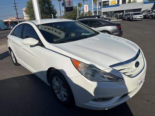 2013 Hyundai SONATA GLS
