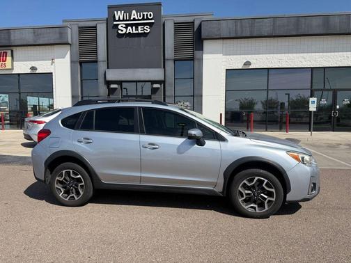 Ice Silver Metallic 2017 Subaru Crosstrek 2.0i Limited