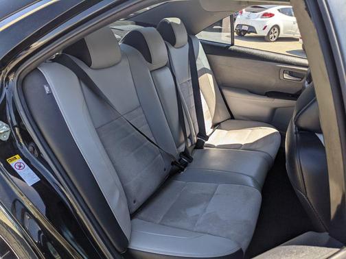 Blue Streak Metallic 2017 Toyota Camry XSE
