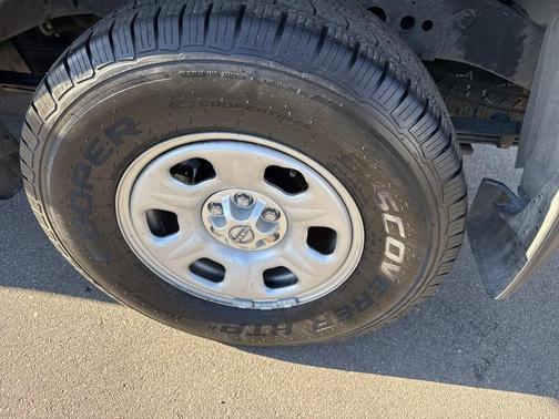 2022 Nissan Frontier S