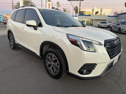 2022 Subaru Forester Premium