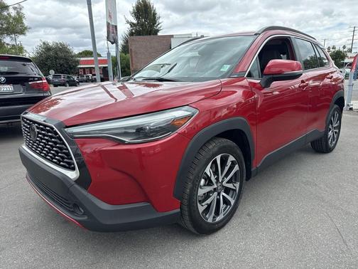 Barcelona Red Metallic 2022 Toyota Corolla Cross XLE