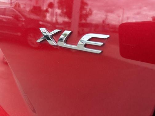 Barcelona Red Metallic 2022 Toyota Corolla Cross XLE