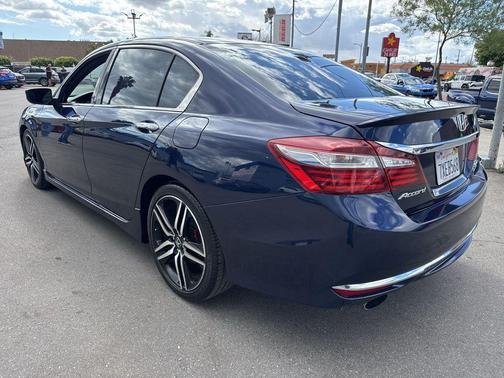 Obsidian Blue Pearl 2017 Honda Accord Sport SE