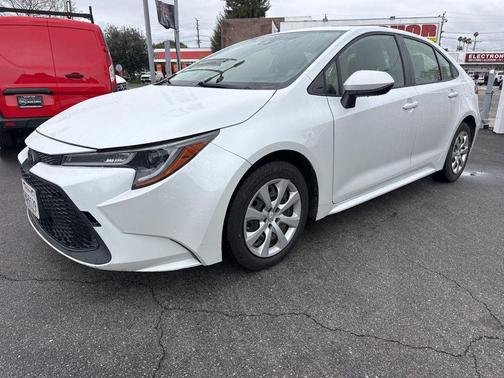 2022 Toyota Corolla LE