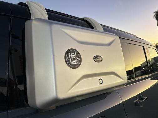 2020 Land Rover Defender 110 SE