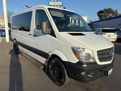 2017 Mercedes-Benz Sprinter 2500 Standard Roof