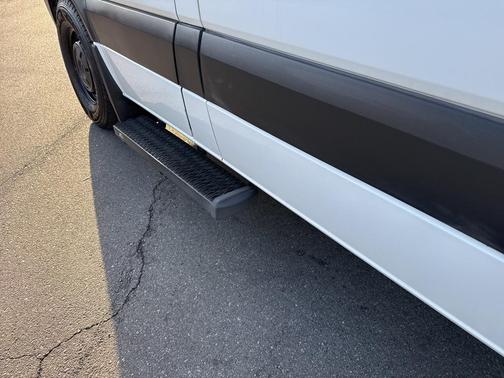 2017 Mercedes-Benz Sprinter 2500 Standard Roof