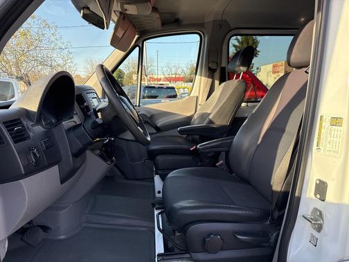 2017 Mercedes-Benz Sprinter 2500 Standard Roof