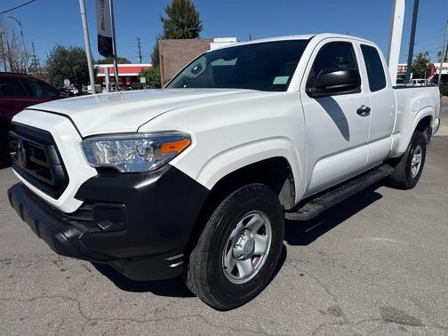2022 Toyota Tacoma SR