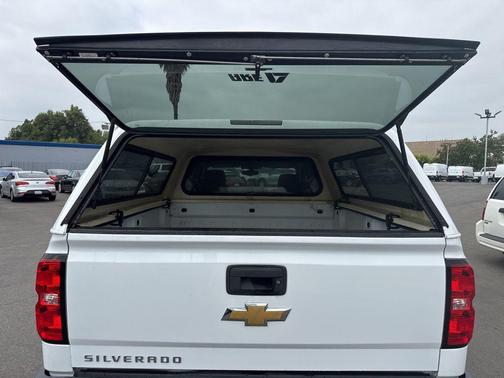 Summit White 2017 Chevrolet Silverado 1500 WT