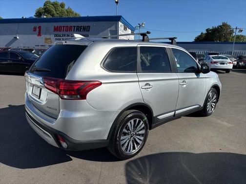 2019 Mitsubishi Outlander ES