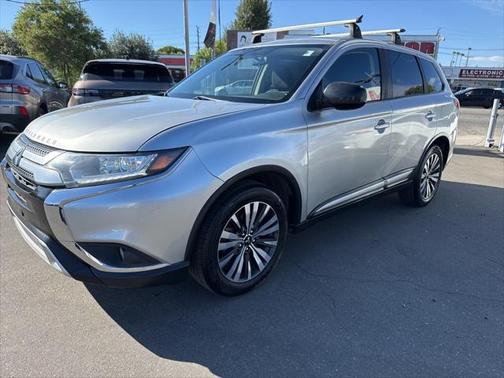 2019 Mitsubishi Outlander ES