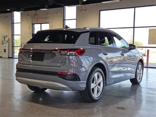 2022 Audi e-tron Premium