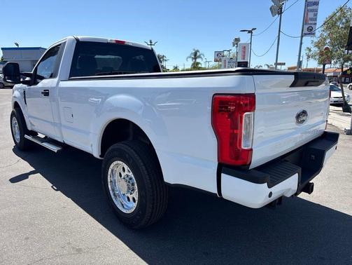 Oxford White 2018 Ford F-250 XL