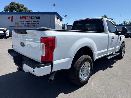 Oxford White 2018 Ford F-250 XL