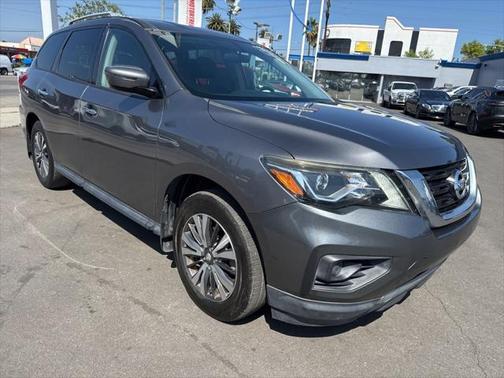 2017 Nissan Pathfinder S