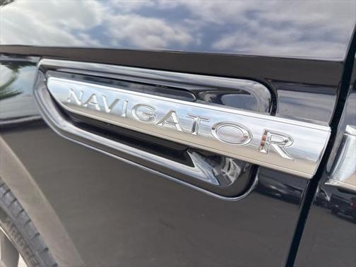 2019 Lincoln Navigator Select