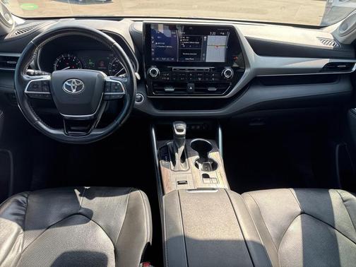 2020 Toyota Highlander Platinum