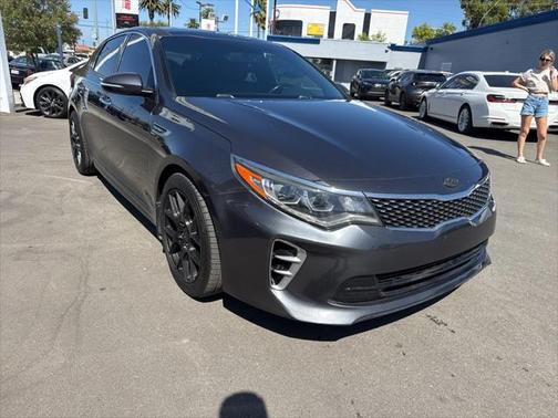 2017 Kia Optima SX Turbo