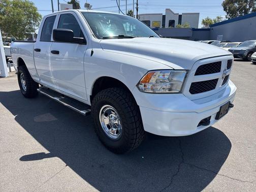 Bright White Clearcoat 2018 RAM 1500 Tradesman