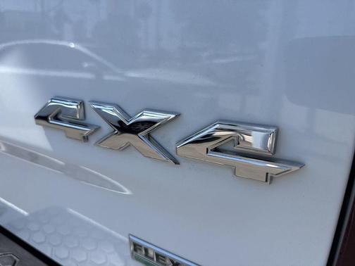 Bright White Clearcoat 2018 RAM 1500 Tradesman