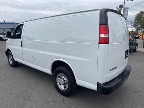 Summit White 2020 Chevrolet Express 2500 Work Van