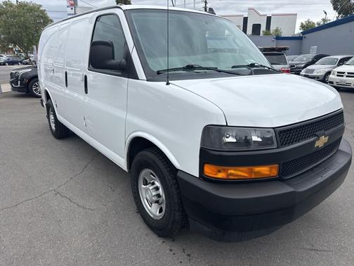 Summit White 2020 Chevrolet Express 2500 Work Van