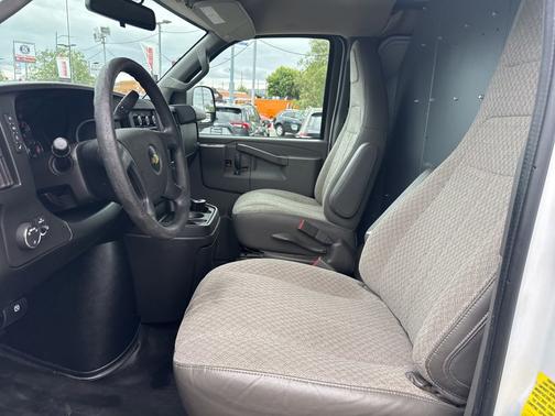 Summit White 2020 Chevrolet Express 2500 Work Van