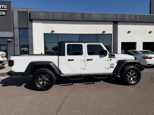 Bright White Clearcoat 2020 Jeep Gladiator Sport