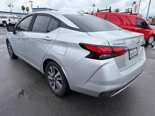 2020 Nissan Versa 1.6 SV