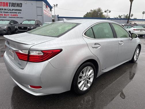 2013 Lexus ES 300h Base