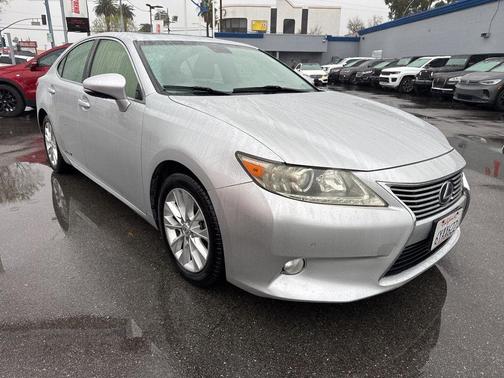2013 Lexus ES 300h Base