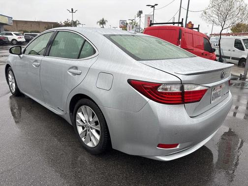 2013 Lexus ES 300h Base