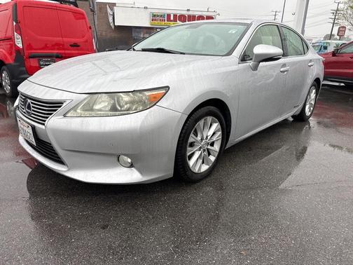 2013 Lexus ES 300h Base