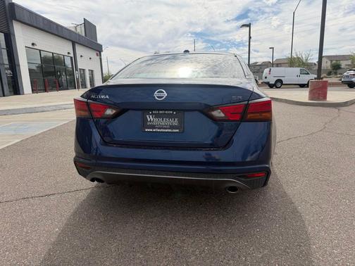 Deep Blue Pearl 2021 Nissan Altima SR FWD