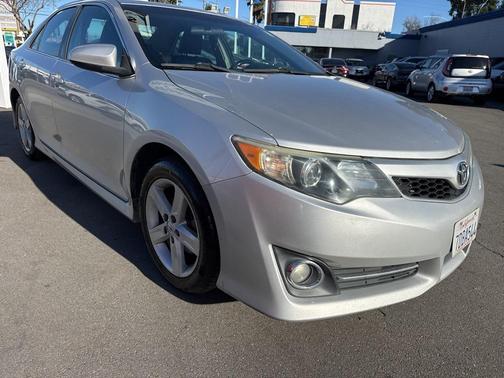 2014 Toyota Camry SE
