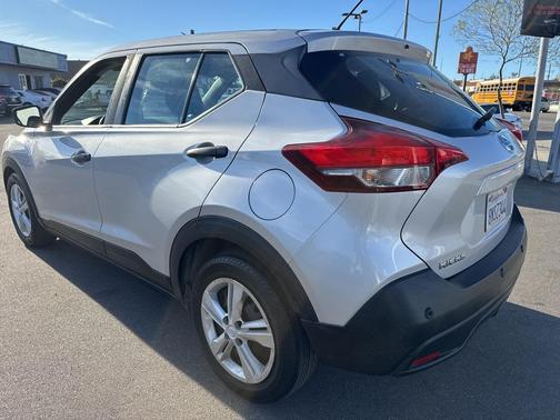 2020 Nissan Kicks S