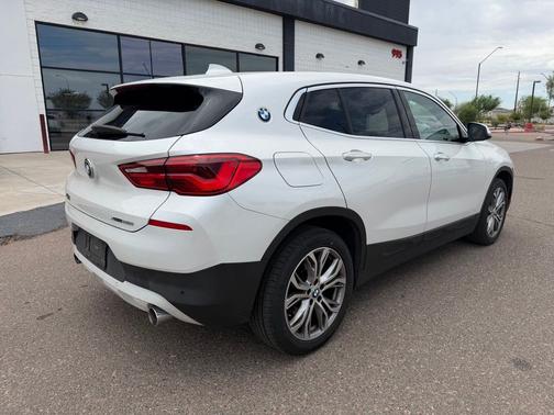 White Metallic 2019 BMW X2 xDrive28i