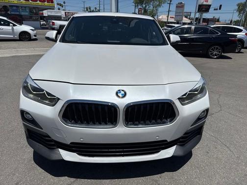 White Metallic 2019 BMW X2 xDrive28i