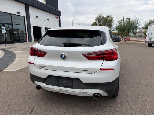 White Metallic 2019 BMW X2 xDrive28i