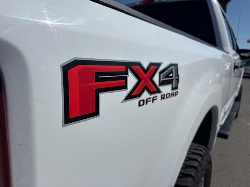 Oxford White 2017 Ford F-250 XL