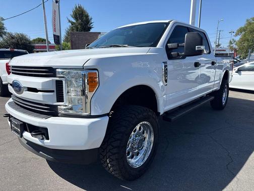 Oxford White 2017 Ford F-250 XL
