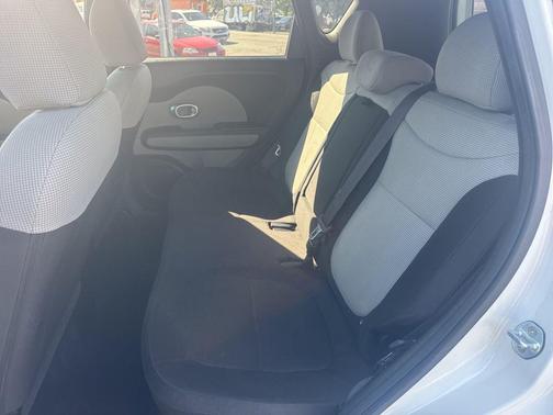 Clear White 2014 Kia Soul Base