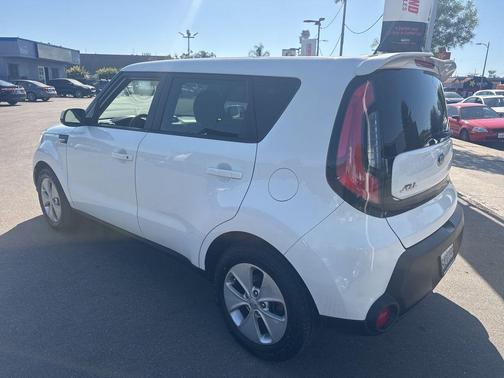 Clear White 2014 Kia Soul Base