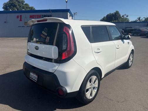 Clear White 2014 Kia Soul Base