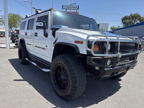 White 2006 Hummer H2 Base